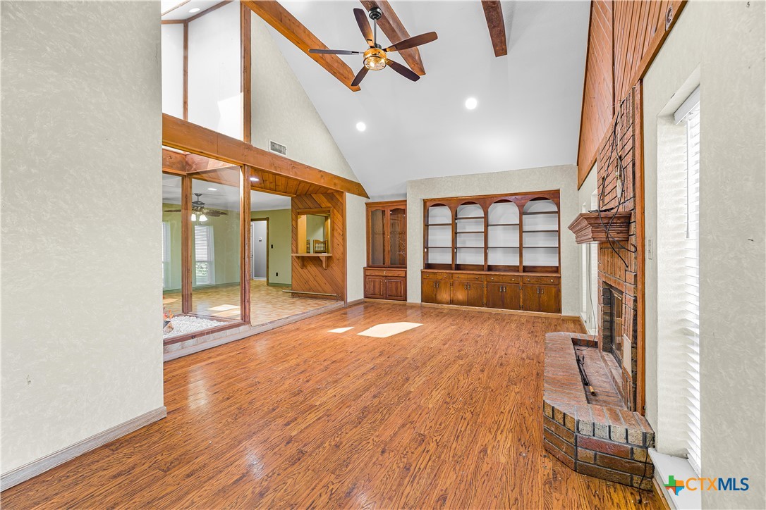 20 Hambleton Road Victoria, TX 77905 - Photo 8 of 48 a view of an entryway with wooden floor
