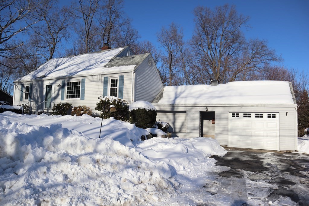 98 Old Charter Road Marlborough, MA 01752 - Photo 1 of 33 Gallery Image 1