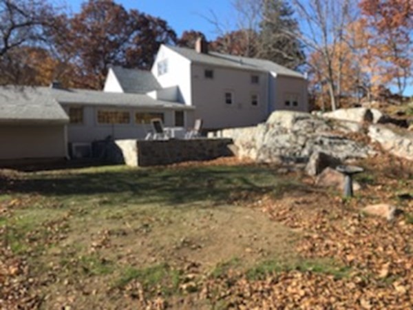 98 Old Charter Road Marlborough, MA 01752 - Photo 3 of 33 Gallery Image 3