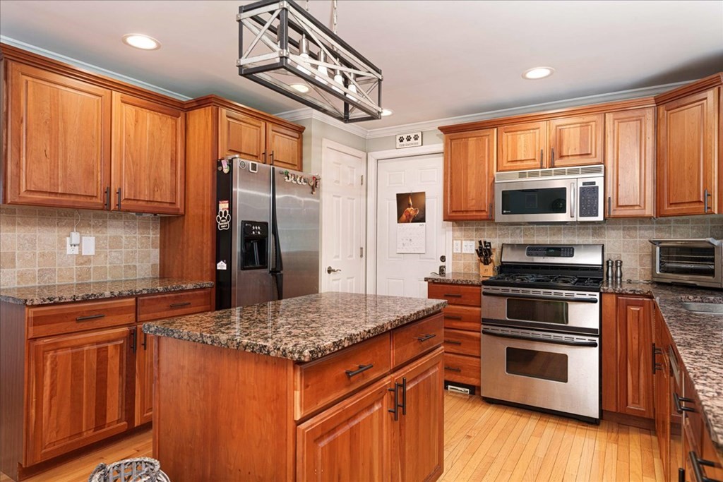 442 Congress Street Woonsocket, RI 02895 - Photo 8 of 34 Gallery Image 8