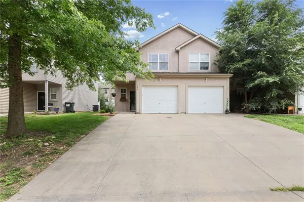 $199,900 | 228 North 4th Terrace, Louisburg, KS 66053