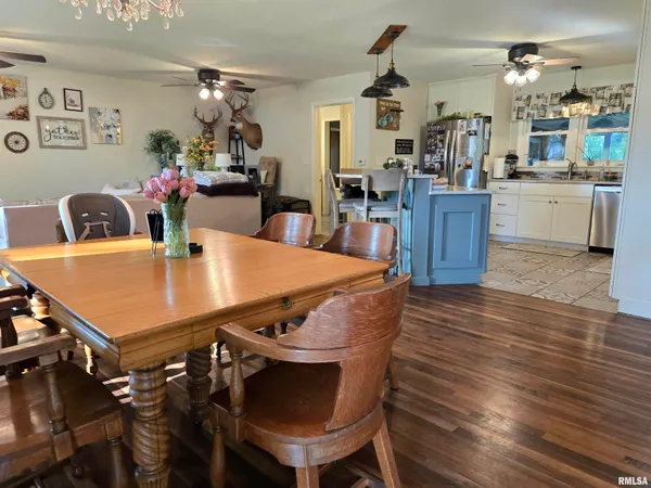 $170,500 | 303 North Louise Street, La Harpe, IL 61450