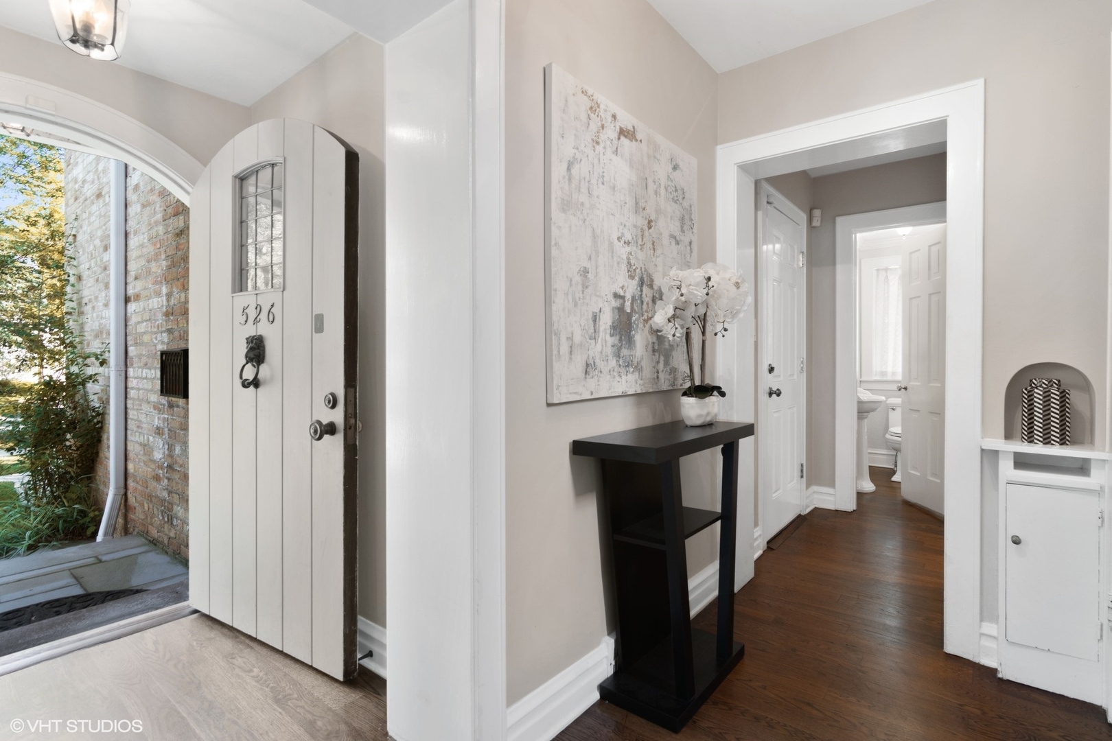 526 Orchard Lane Winnetka, IL 60093 - Photo 2 of 35