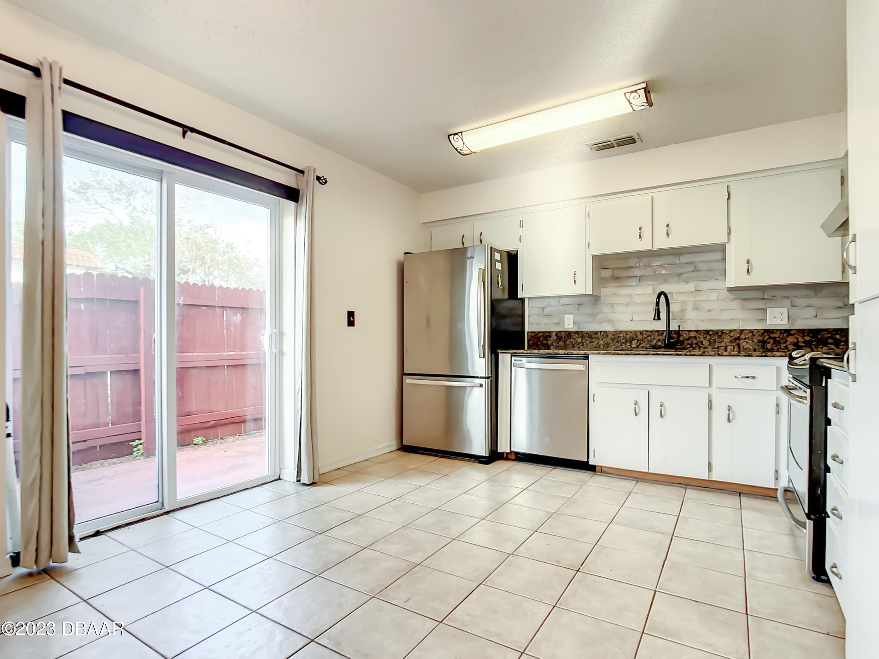 910 Big Tree Road, Unit 803 South Daytona, FL 32119 - Photo 8 of 35 910 Big Tree Road #803-15