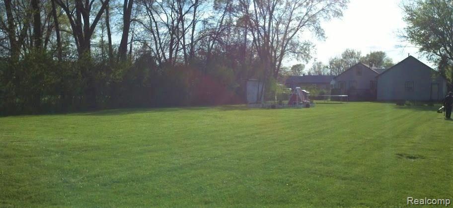906 Minnesota Road Troy, MI 48083 - Photo 19 of 19 North East Corner View (Medium).jpg