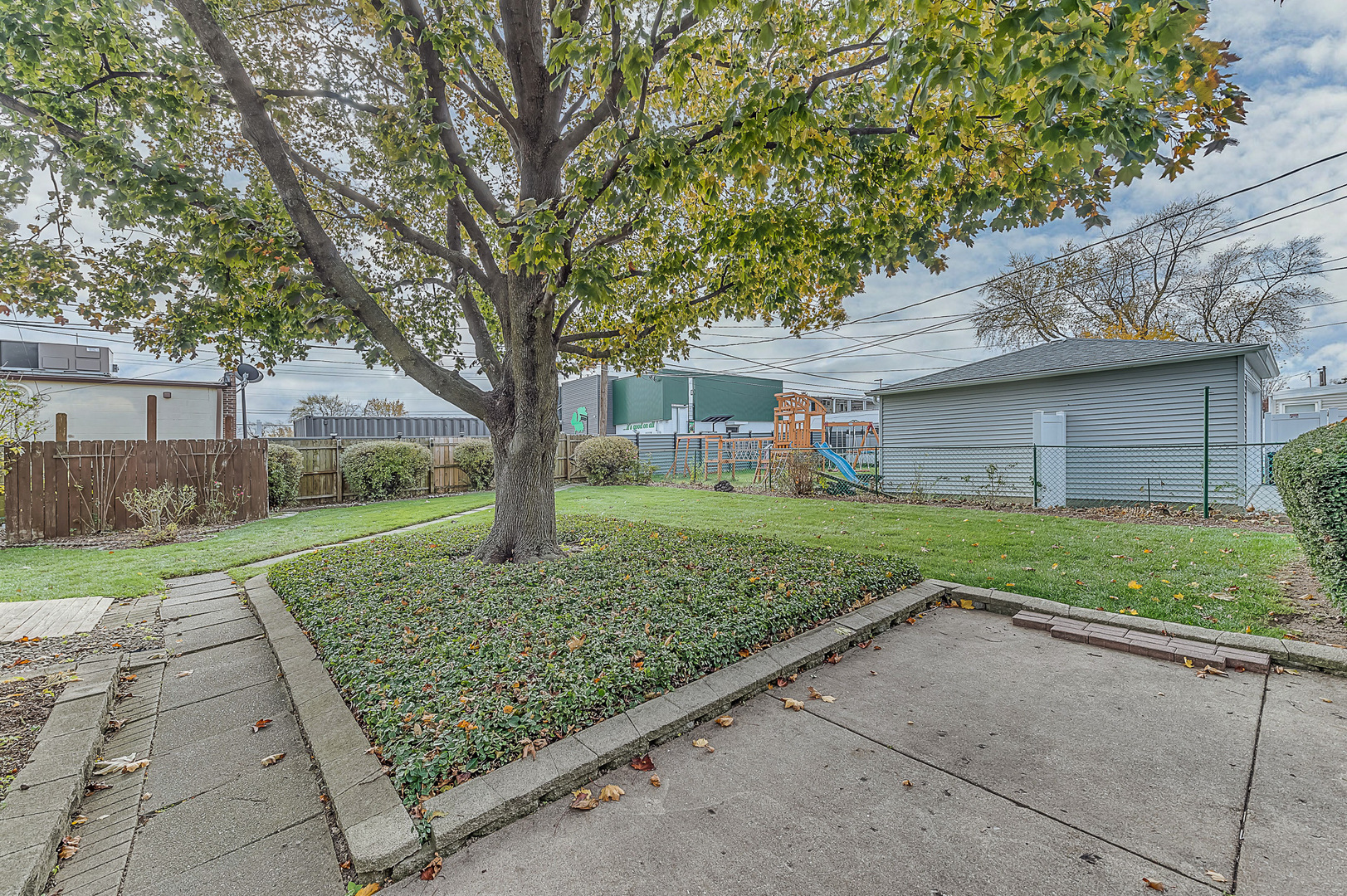 159 Parkview Drive Northlake, IL 60164 - Photo 23 of 24 a front view of a house with garden