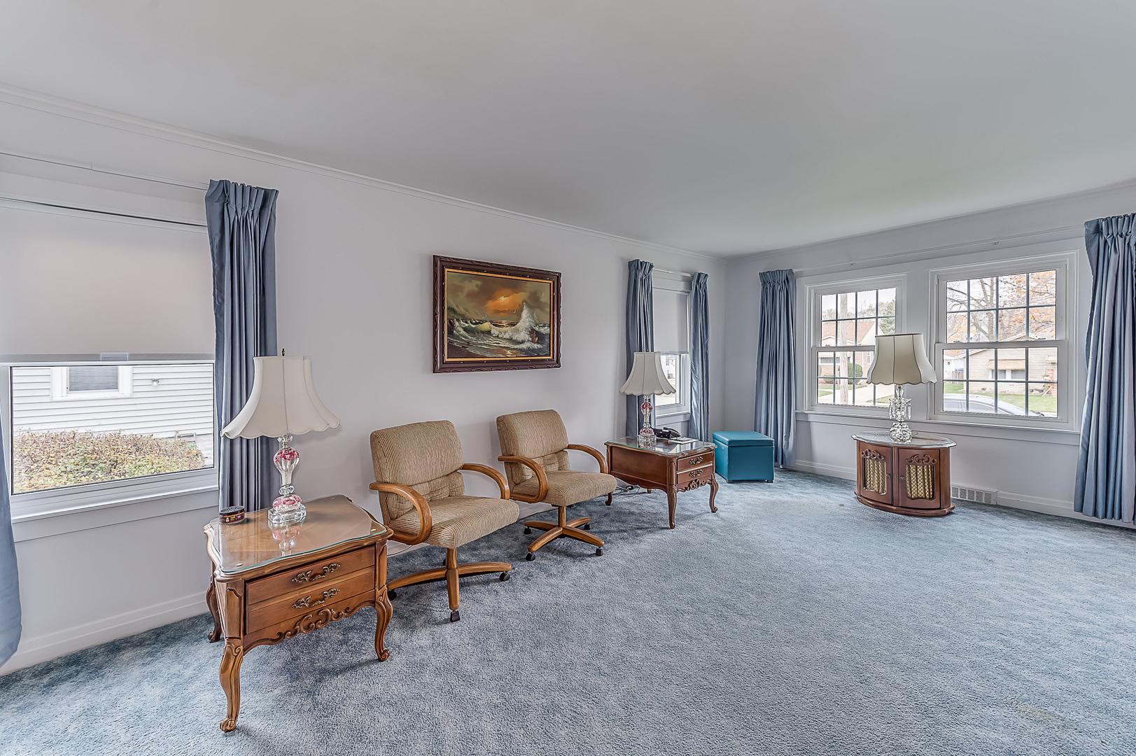 159 Parkview Drive Northlake, IL 60164 - Photo 6 of 24 a living room with furniture and a window