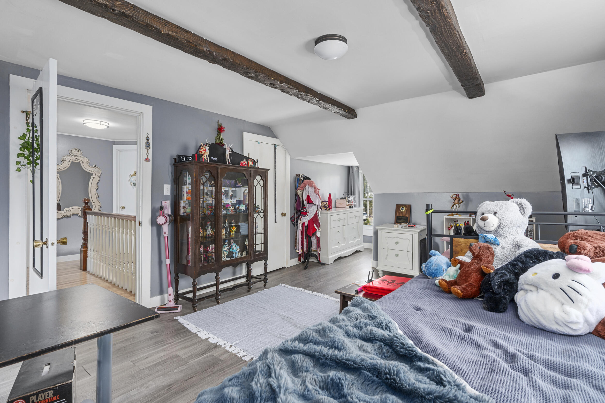 27 Head Of The Bay Road Buzzards Bay, MA 02532 - Photo 20 of 43 a view of a room with gym equipment