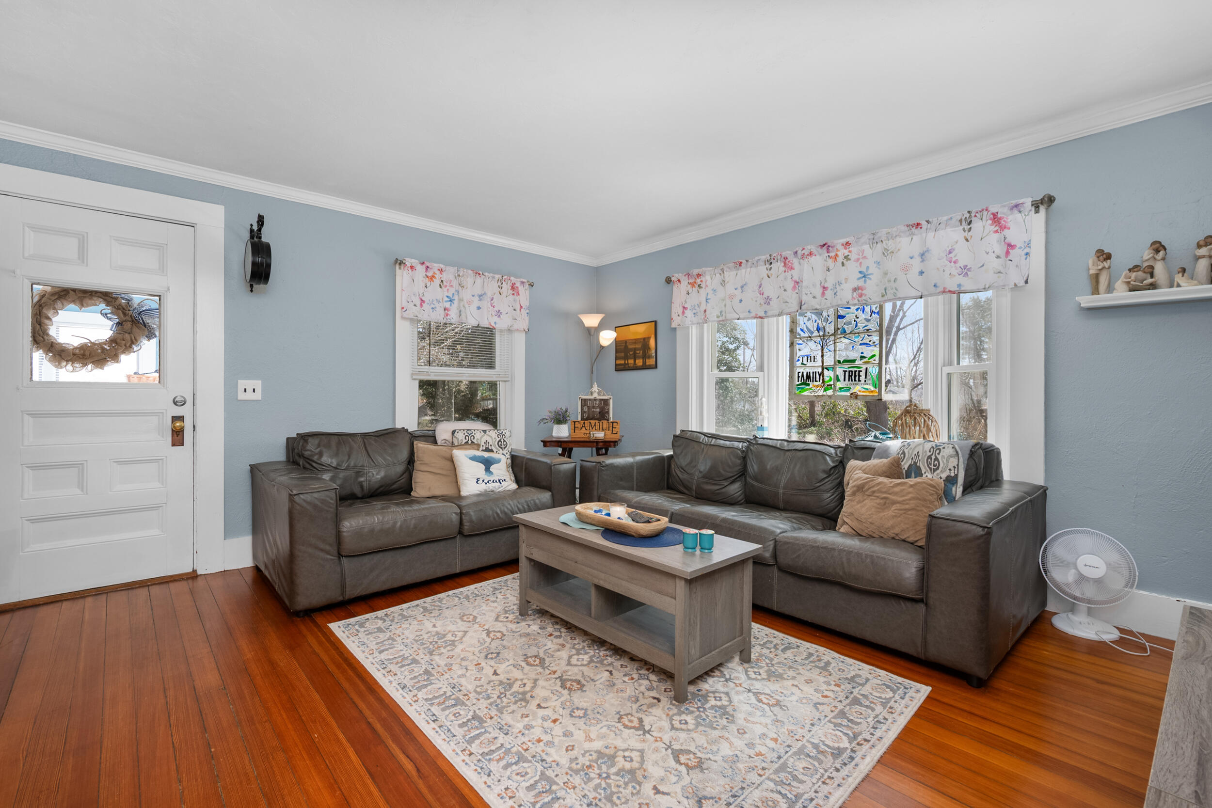 27 Head Of The Bay Road Buzzards Bay, MA 02532 - Photo 7 of 43 a living room with furniture and a wooden floor