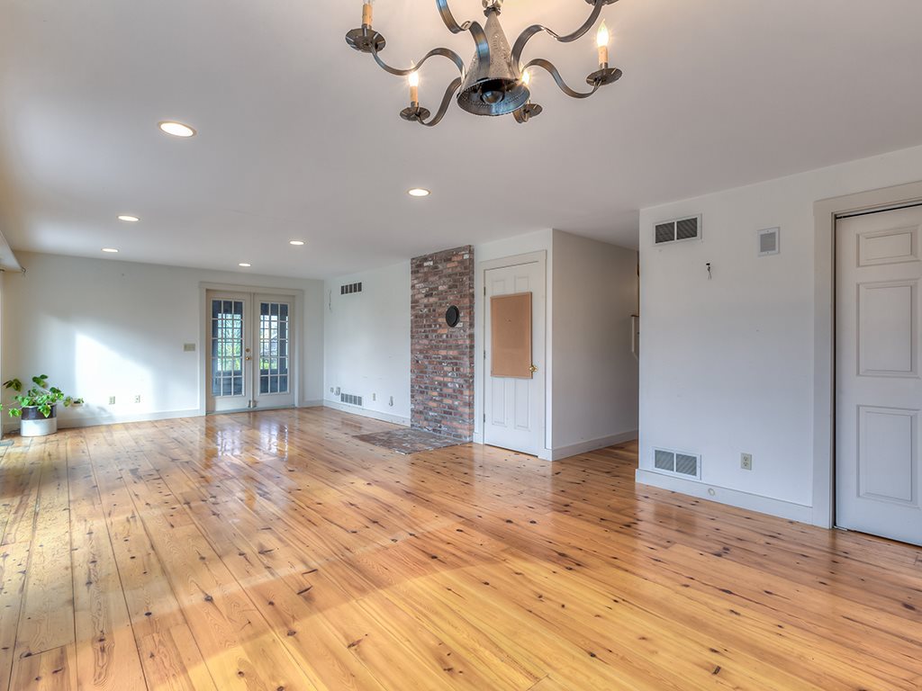 157 Curtis Farm Road Wilton, NH 03086 - Photo 12 of 39