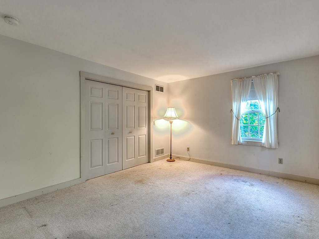 157 Curtis Farm Road Wilton, NH 03086 - Photo 6 of 39
