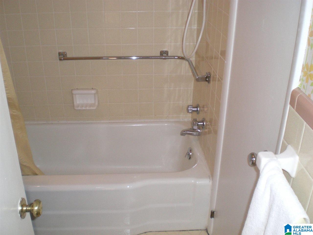 2416 Lake Terrace Road Sylacauga, AL 35150 - Photo 7 of 25 Gallery Image 7