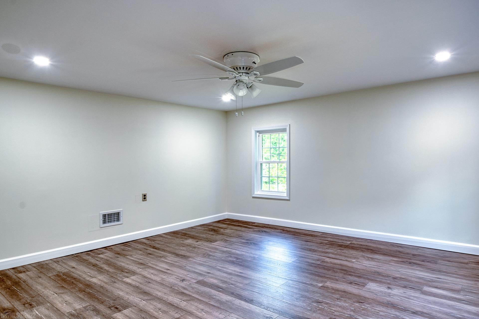 3958 Old Wilderness Road Ceres, VA 24318 - Photo 38 of 65 Gallery Image 38