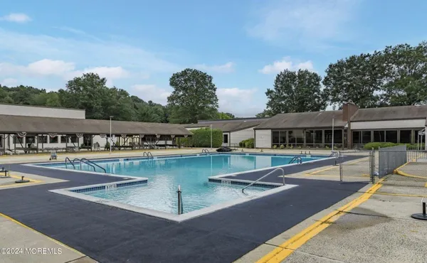 $2,300 | 175 Amberly Drive, Unit A, Manalapan, NJ 07726