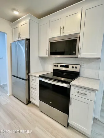$2,300 | 175 Amberly Drive, Unit A, Manalapan, NJ 07726