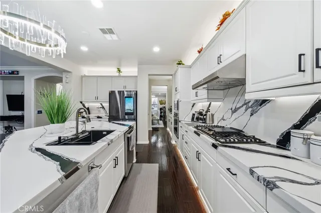 $899,900 | 35409 Summerholly Lane, Murrieta, CA 92563