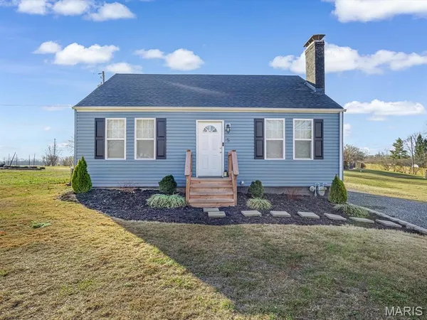 $205,000 | 5 Portland Street, Millstadt, IL 62260