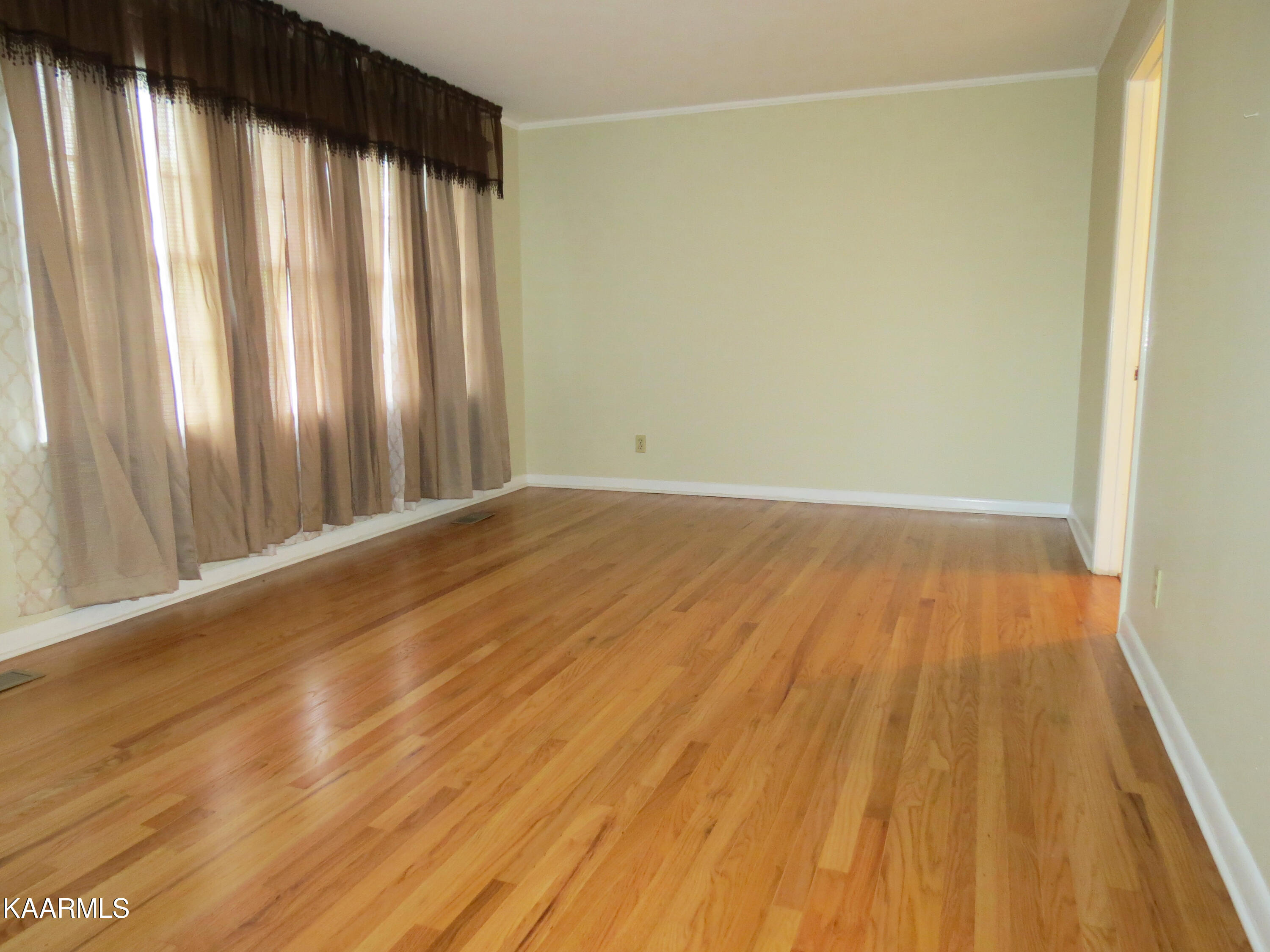 126 South Seneca Road Oak Ridge, TN 37830 - Photo 15 of 38 seneca1