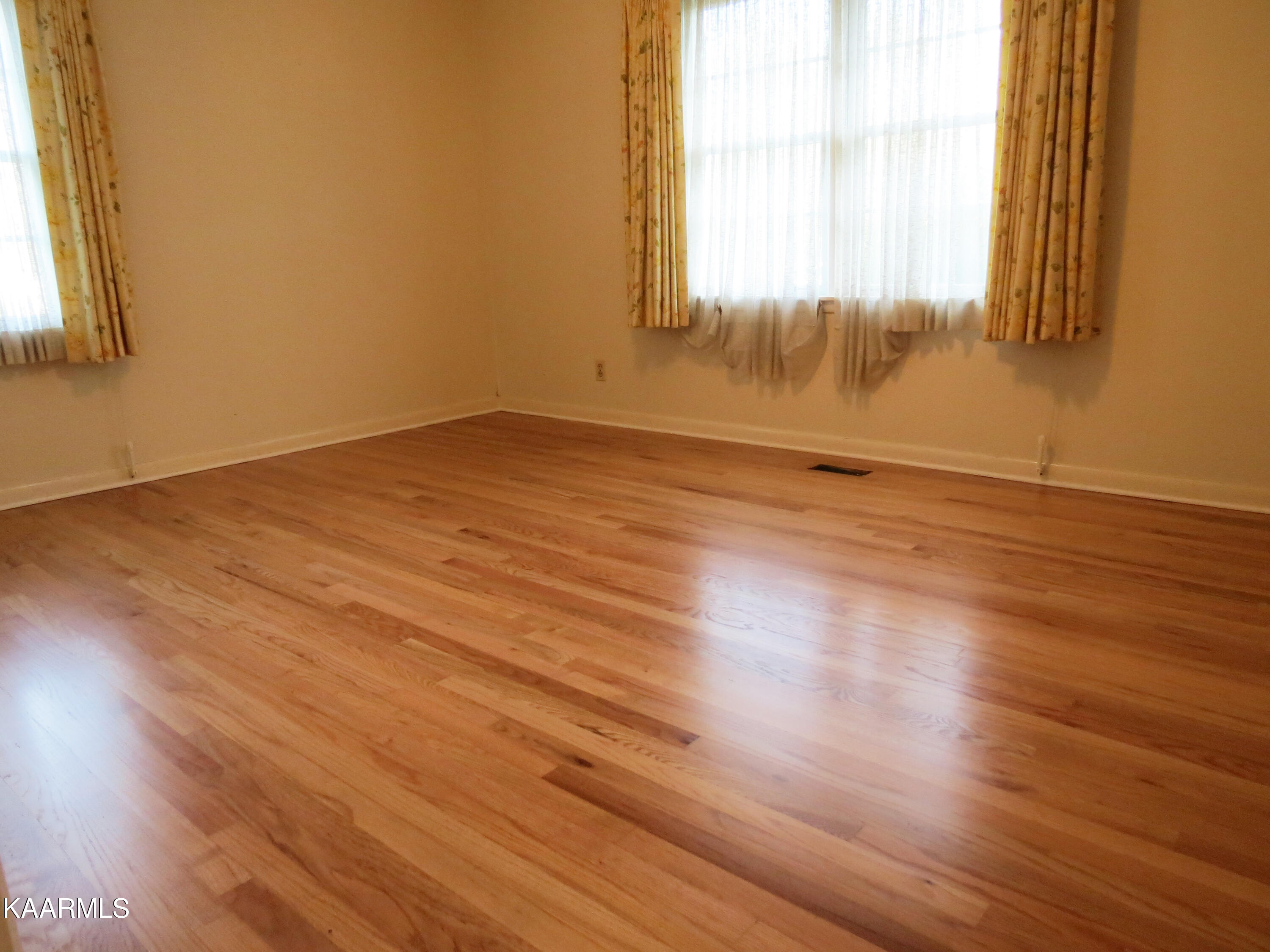 126 South Seneca Road Oak Ridge, TN 37830 - Photo 17 of 38 seneca4