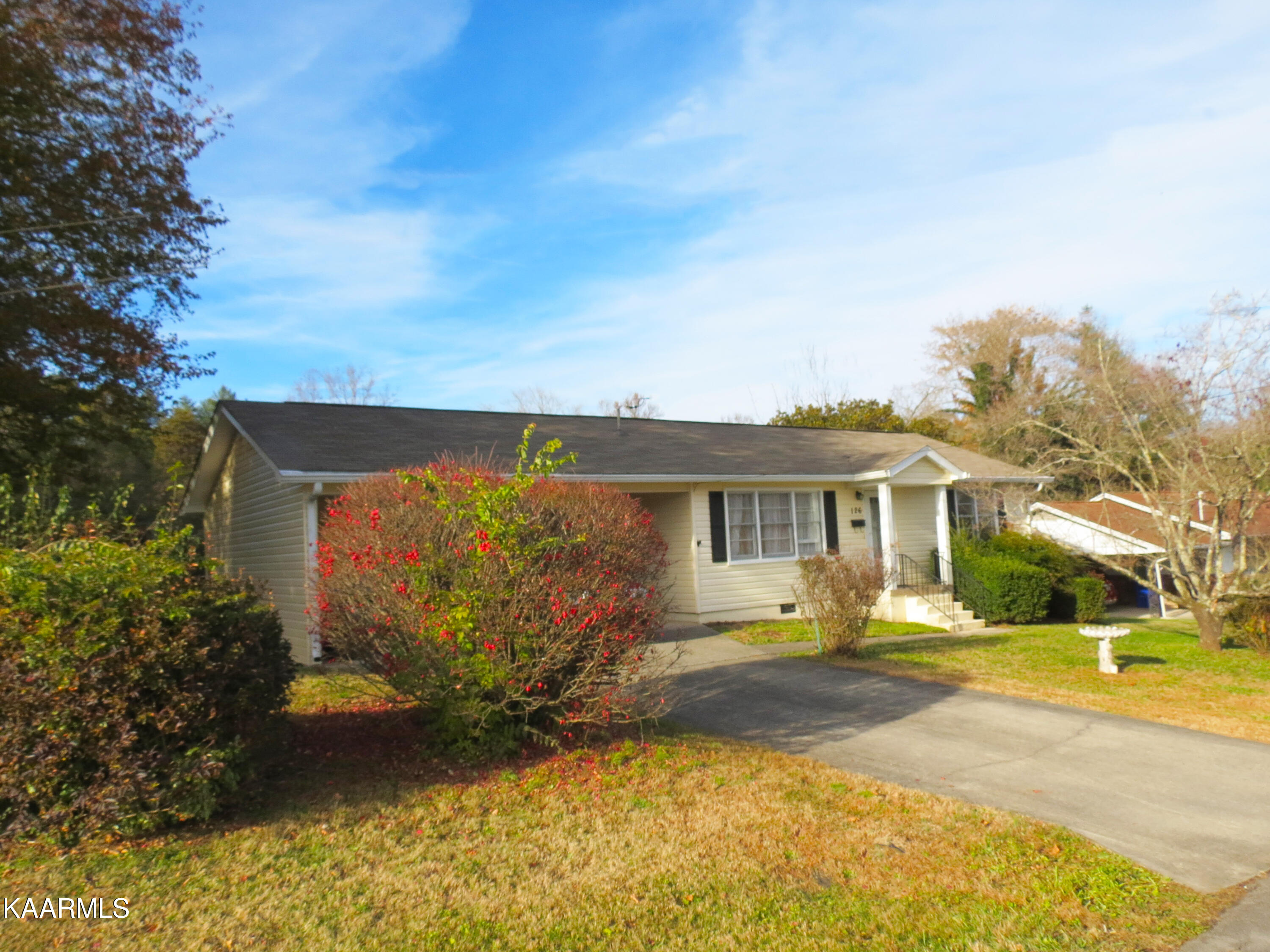 126 South Seneca Road Oak Ridge, TN 37830 - Photo 2 of 38 seneca19