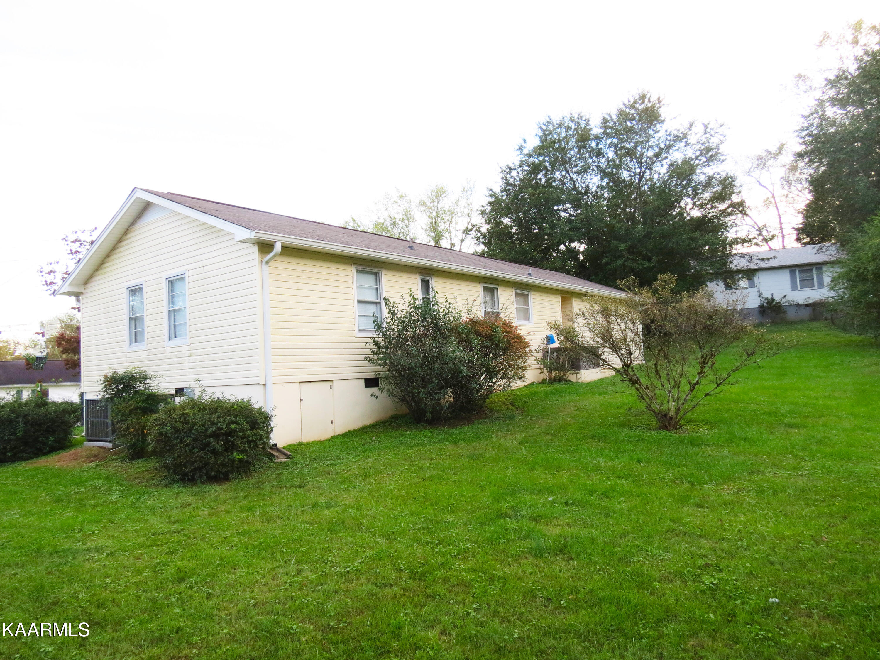 126 South Seneca Road Oak Ridge, TN 37830 - Photo 9 of 38 seneca10