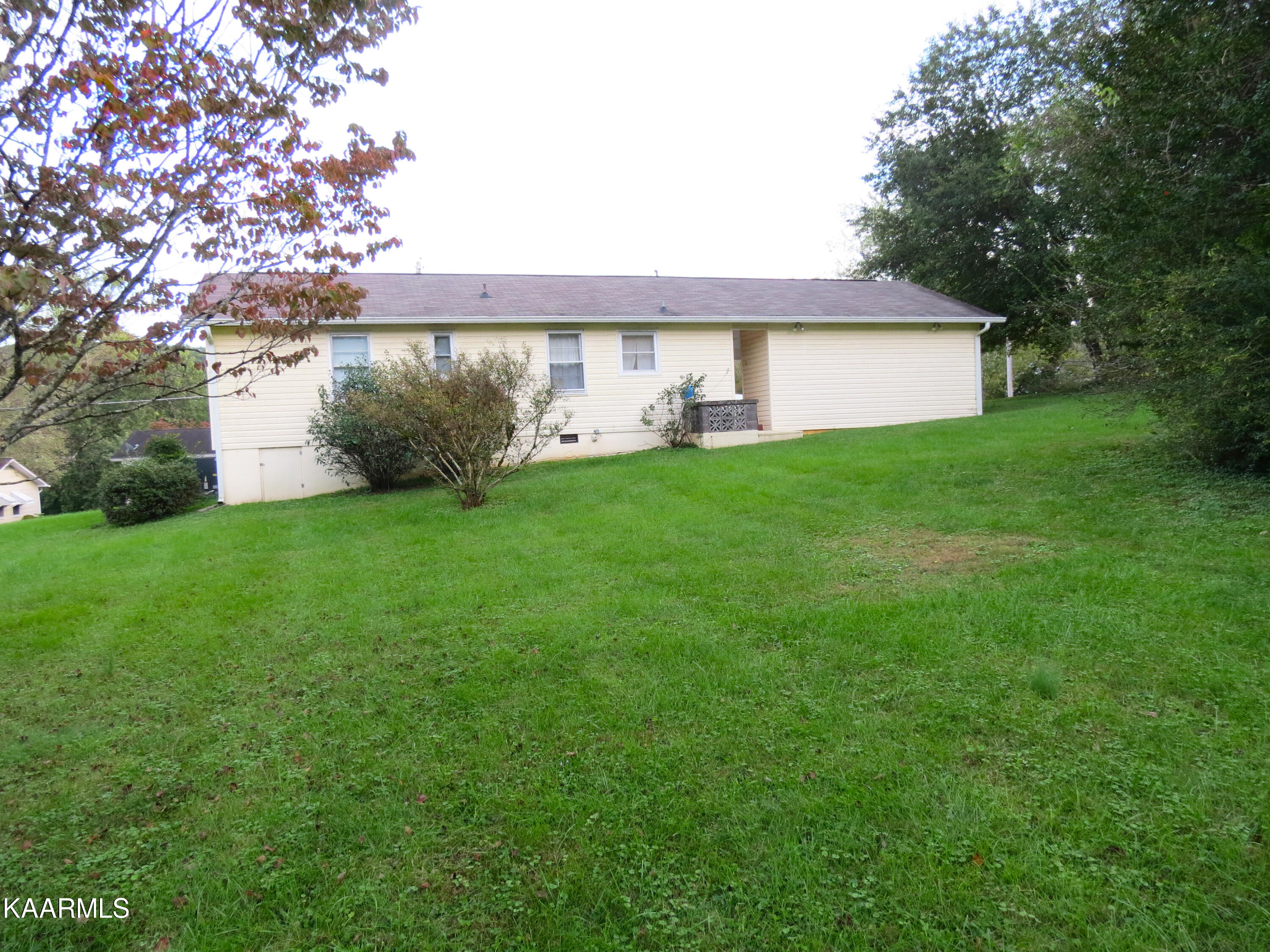 126 South Seneca Road Oak Ridge, TN 37830 - Photo 10 of 38 seneca11