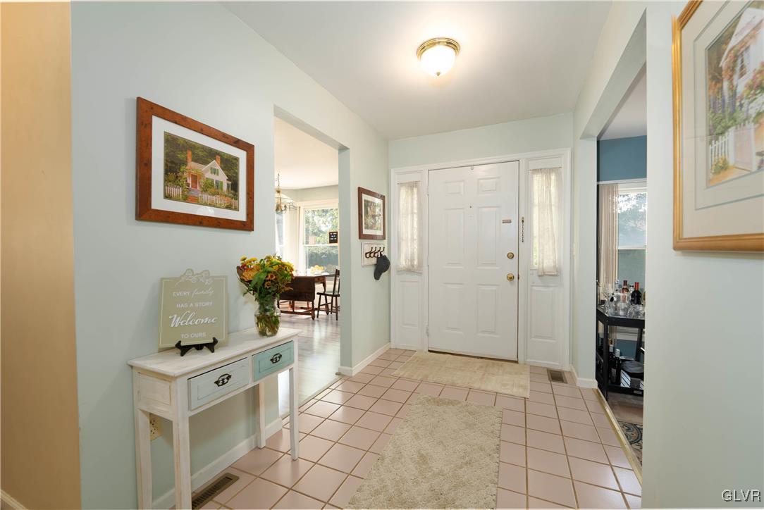 7608 Brandywine Circle Trexlertown, PA 18087 - Photo 4 of 29