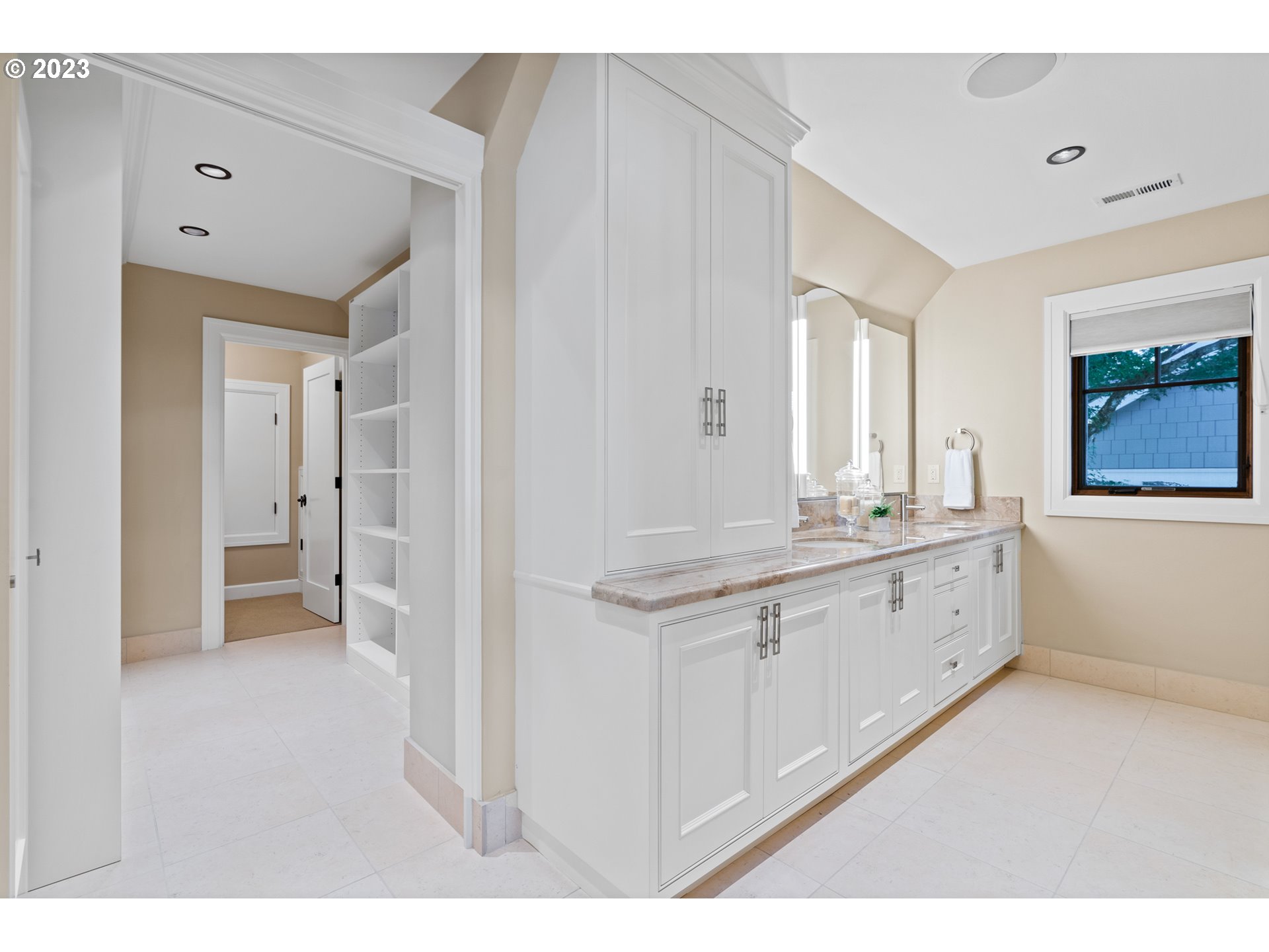 445 Northshore Road Lake Oswego, OR 97034 - Photo 30 of 42