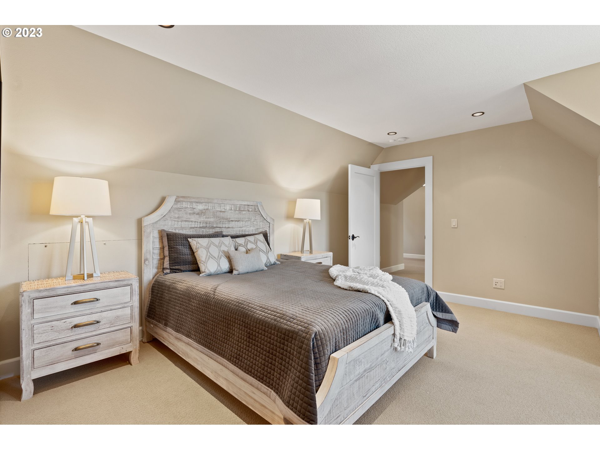 445 Northshore Road Lake Oswego, OR 97034 - Photo 32 of 42