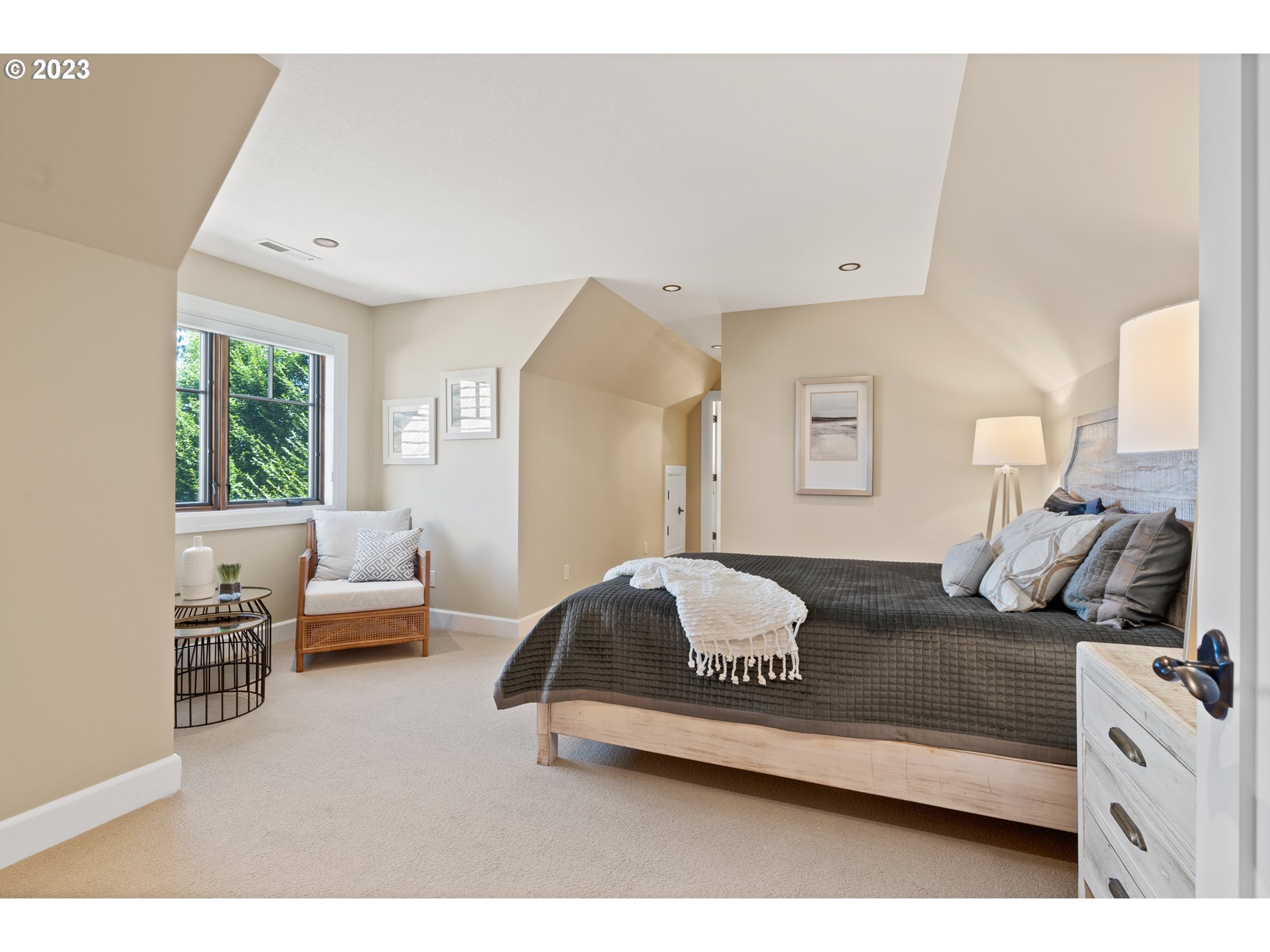 445 Northshore Road Lake Oswego, OR 97034 - Photo 33 of 42