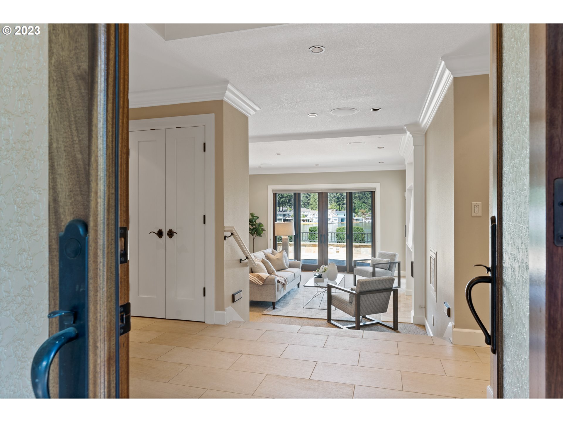 445 Northshore Road Lake Oswego, OR 97034 - Photo 4 of 42