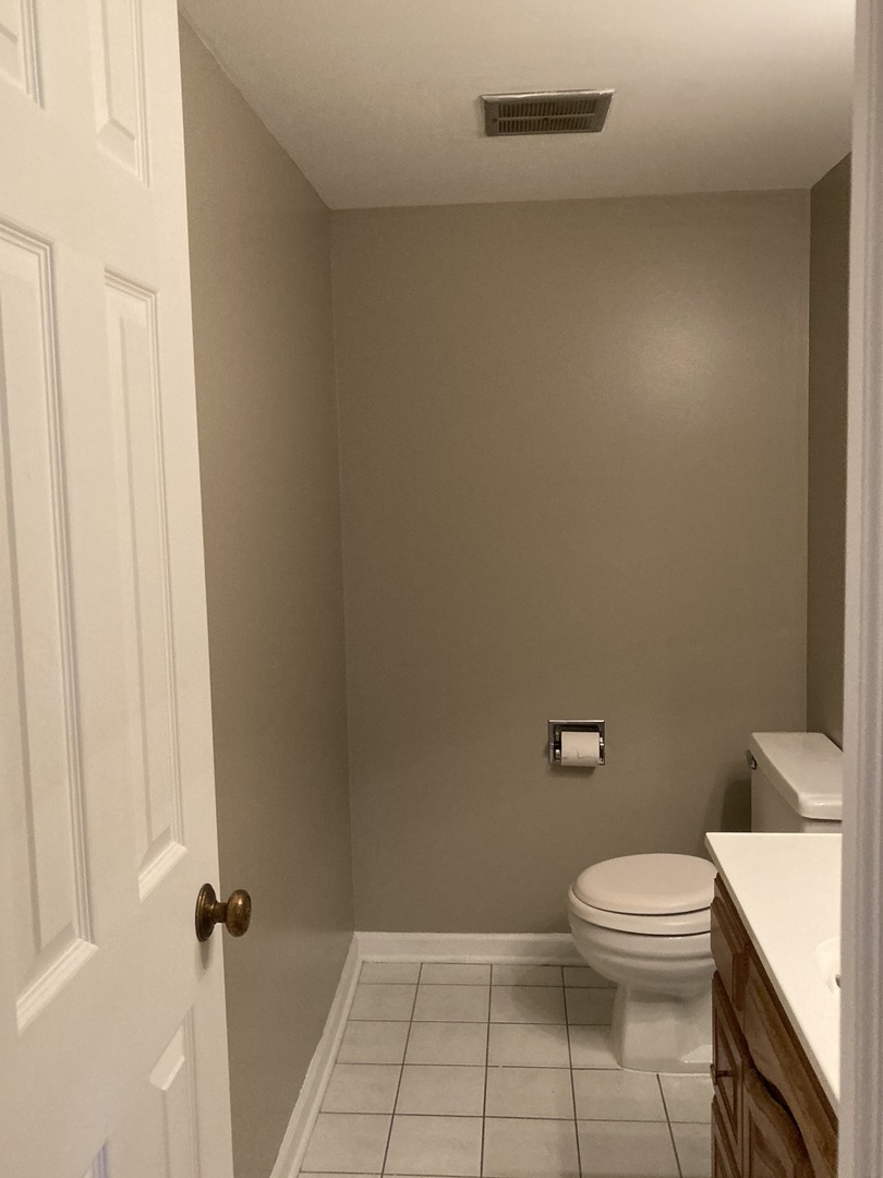 238 East Bailey Road, Unit E Naperville, IL 60565 - Photo 18 of 21 Gallery Image 18
