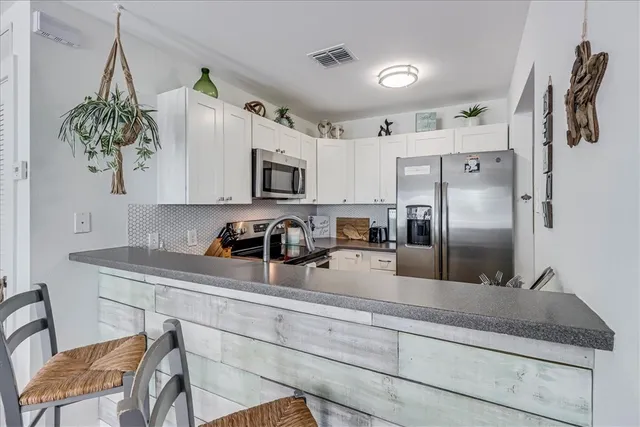 $2,500 | 4901 Highway 361, Unit 204, Port Aransas, TX 78373