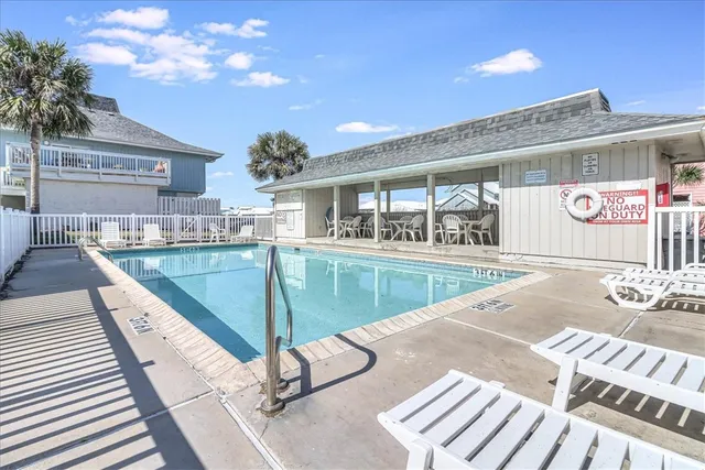 $2,500 | 4901 Highway 361, Unit 204, Port Aransas, TX 78373