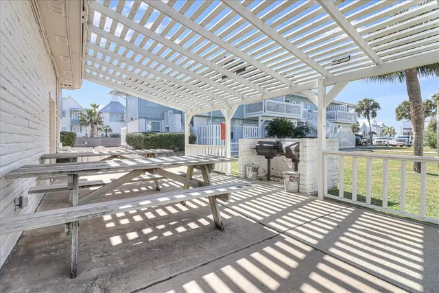 $2,500 | 4901 Highway 361, Unit 204, Port Aransas, TX 78373