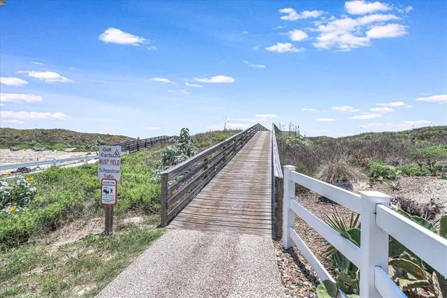 $2,500 | 4901 Highway 361, Unit 204, Port Aransas, TX 78373