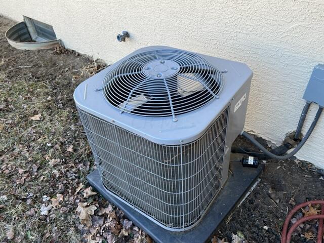5301 Hedgewood Road Columbus, OH 43229 - Photo 26 of 40 Newer AC