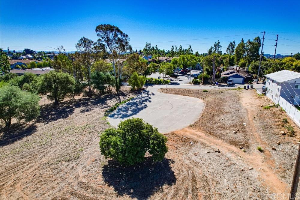 502 East Elder Street Fallbrook, CA 92028 - Photo 21 of 58 a view of a backyard