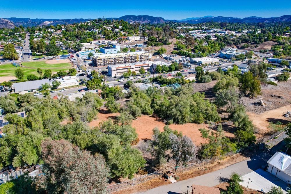 502 East Elder Street Fallbrook, CA 92028 - Photo 23 of 58