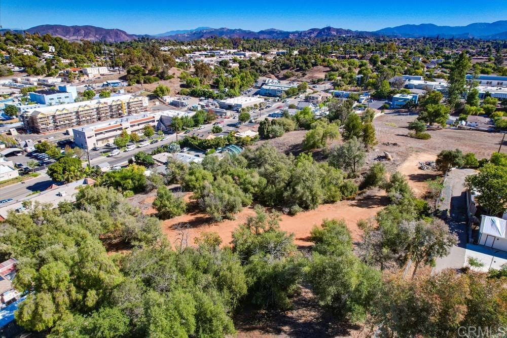 502 East Elder Street Fallbrook, CA 92028 - Photo 24 of 58