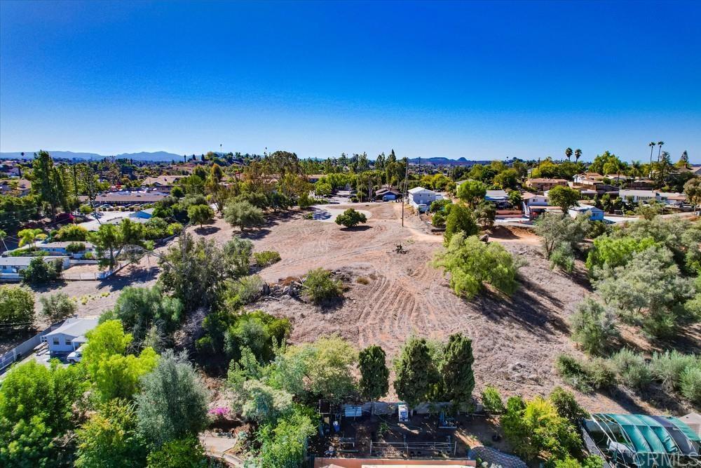 502 East Elder Street Fallbrook, CA 92028 - Photo 28 of 58 a view of a city