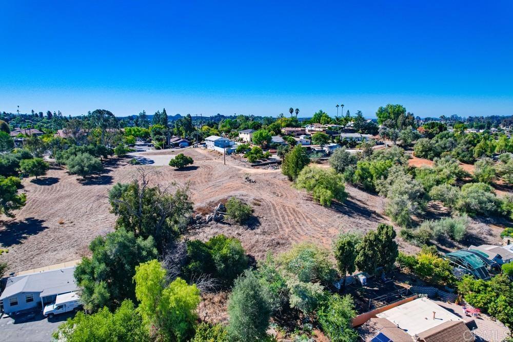 502 East Elder Street Fallbrook, CA 92028 - Photo 29 of 58 a view of a city