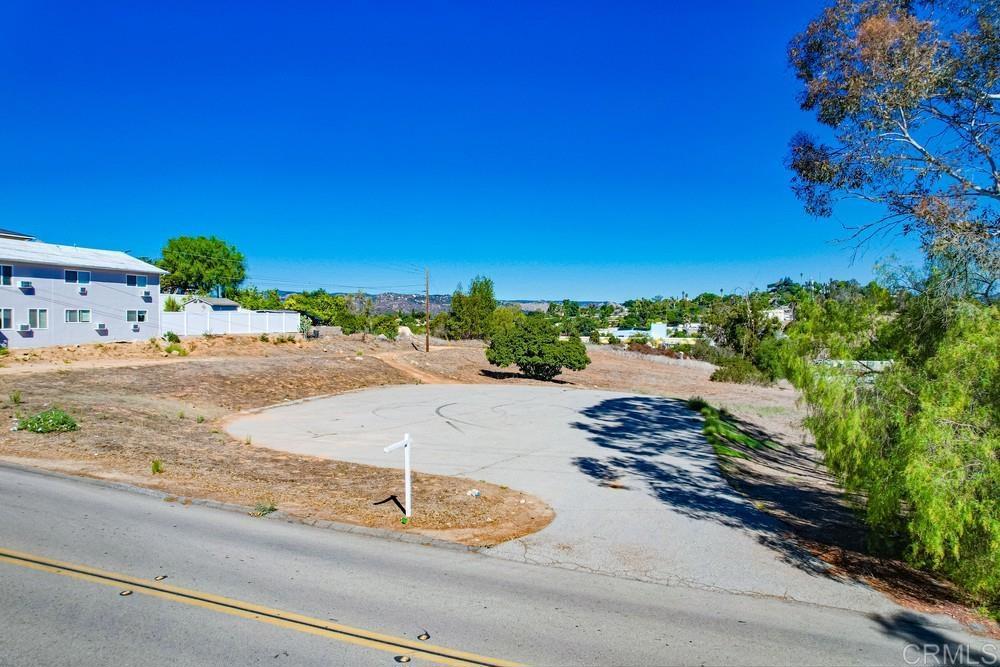 502 East Elder Street Fallbrook, CA 92028 - Photo 43 of 58 an outdoor view having patio