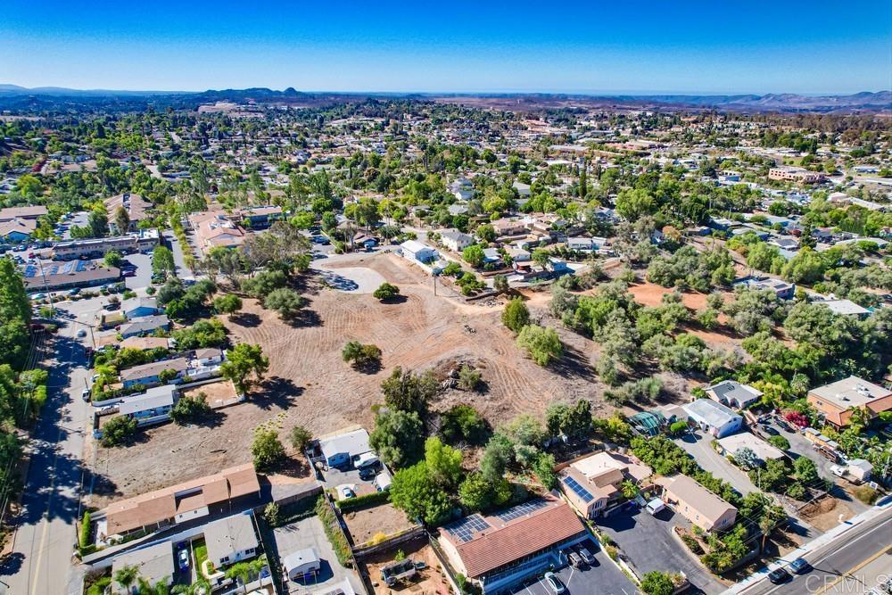 502 East Elder Street Fallbrook, CA 92028 - Photo 56 of 58 an aerial view of multiple house