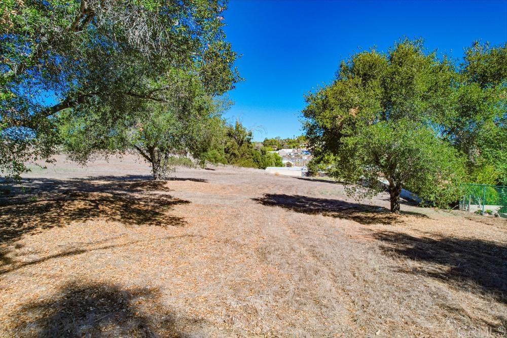 502 East Elder Street Fallbrook, CA 92028 - Photo 8 of 58 a view of dirt road with a building in the background