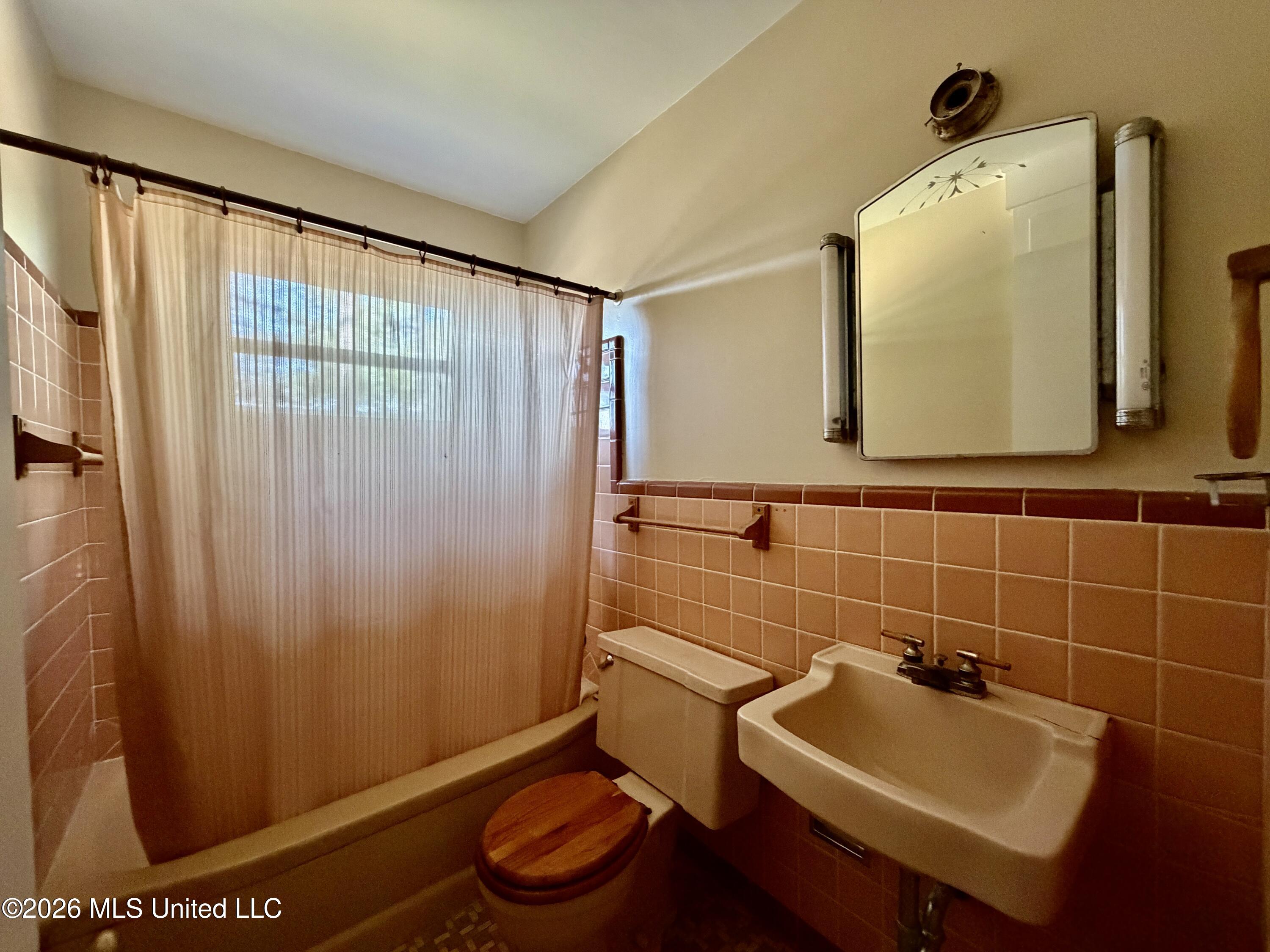 5447 Wayneland Drive Jackson, MS 39211 - Photo 17 of 23 IMG_1391