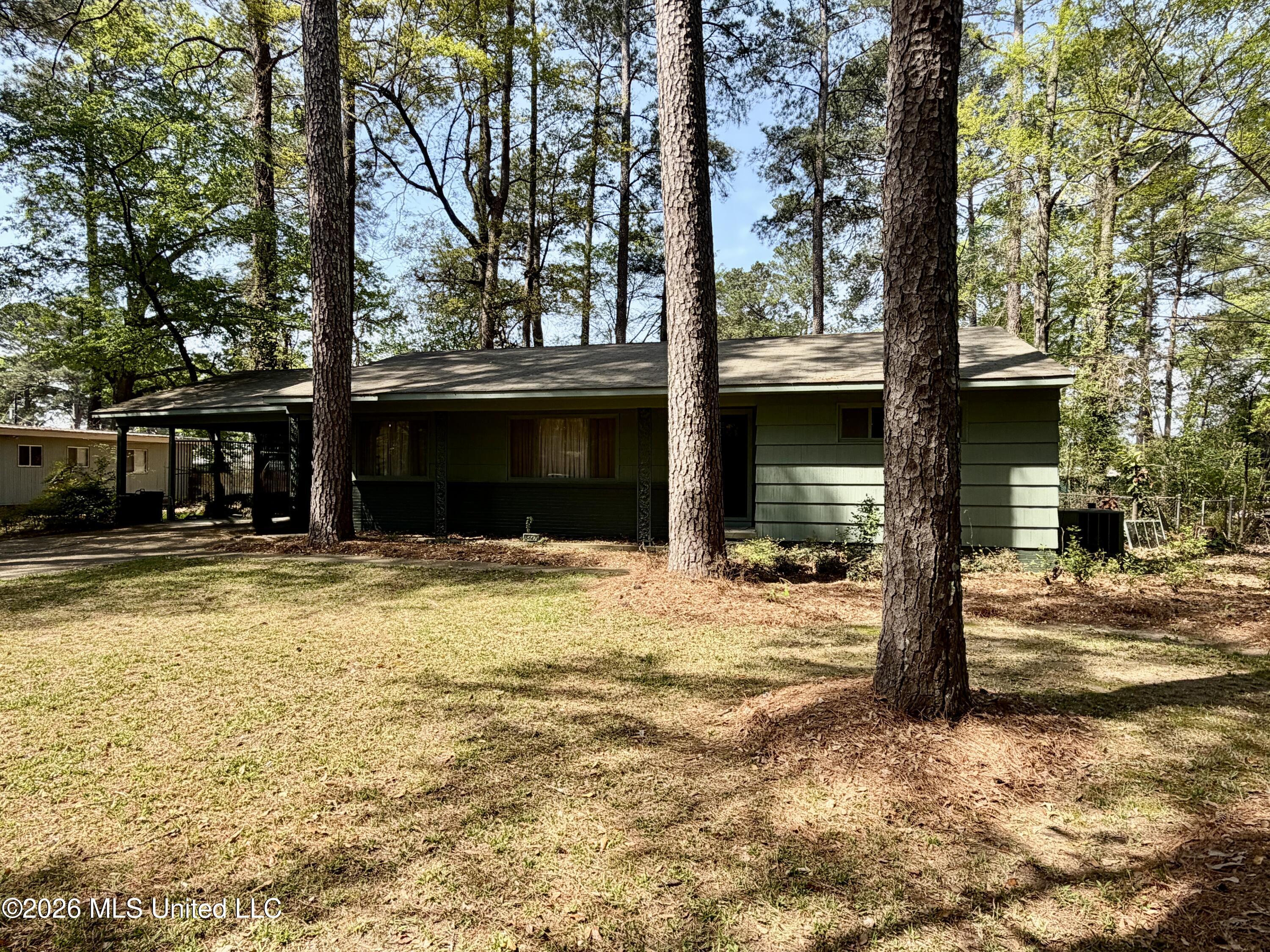5447 Wayneland Drive Jackson, MS 39211 - Photo 2 of 23 IMG_1383