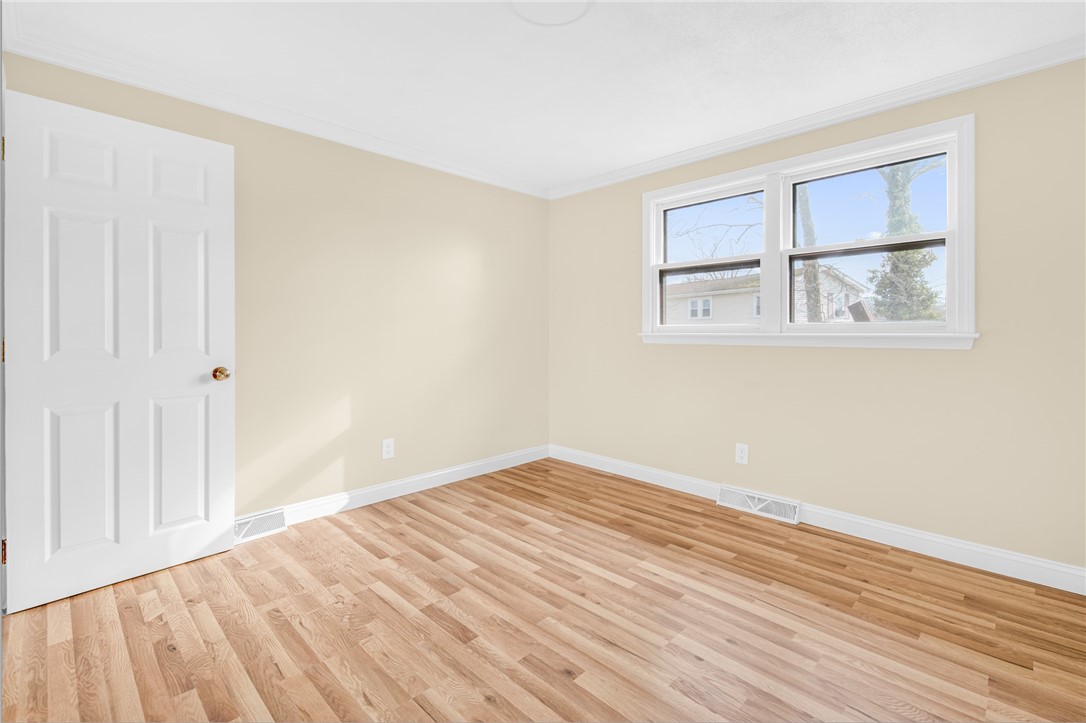 20 Killey Avenue Warwick, RI 02889 - Photo 10 of 41