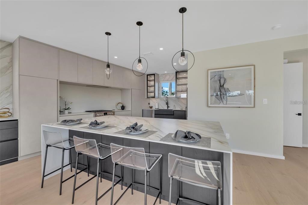 1406 Tangier Way Sarasota, FL 34239 - Photo 29 of 58