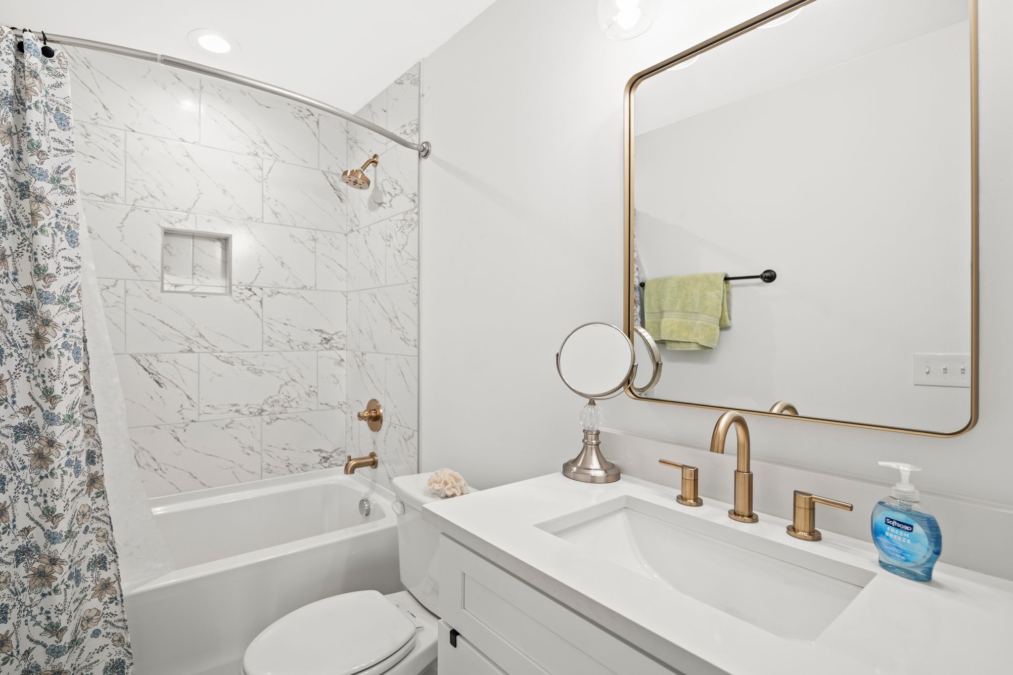420 Larkin Springs Road Madison, TN 37115 - Photo 19 of 30 a bathroom with a sink mirror toilet and bathtub